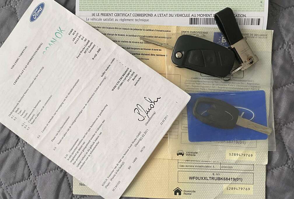 Ford Ka 1.2 + c/esp,tcs 69cv E5