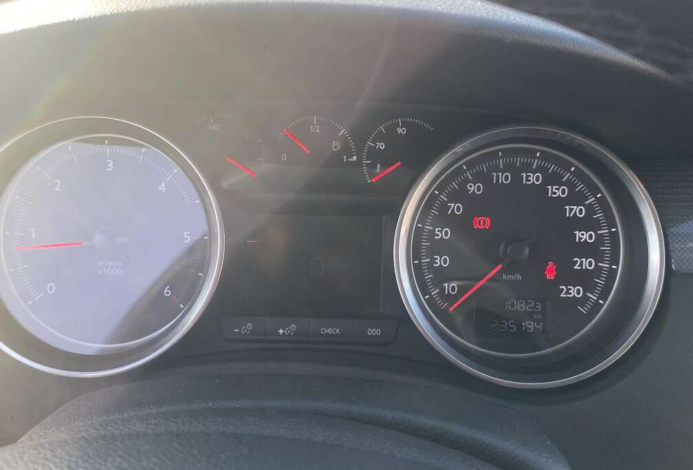 Peugeot 1.6 HDi Active