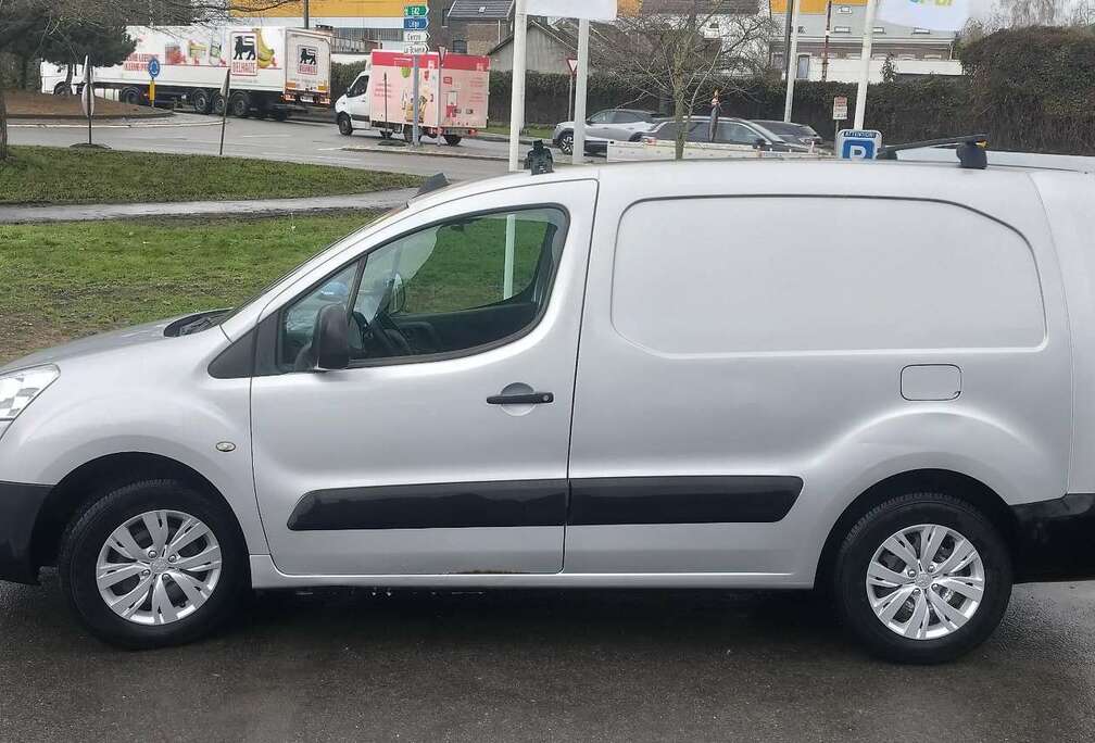 Peugeot 1.6 HDi L2H1 Pack CD Airco 121 FAP