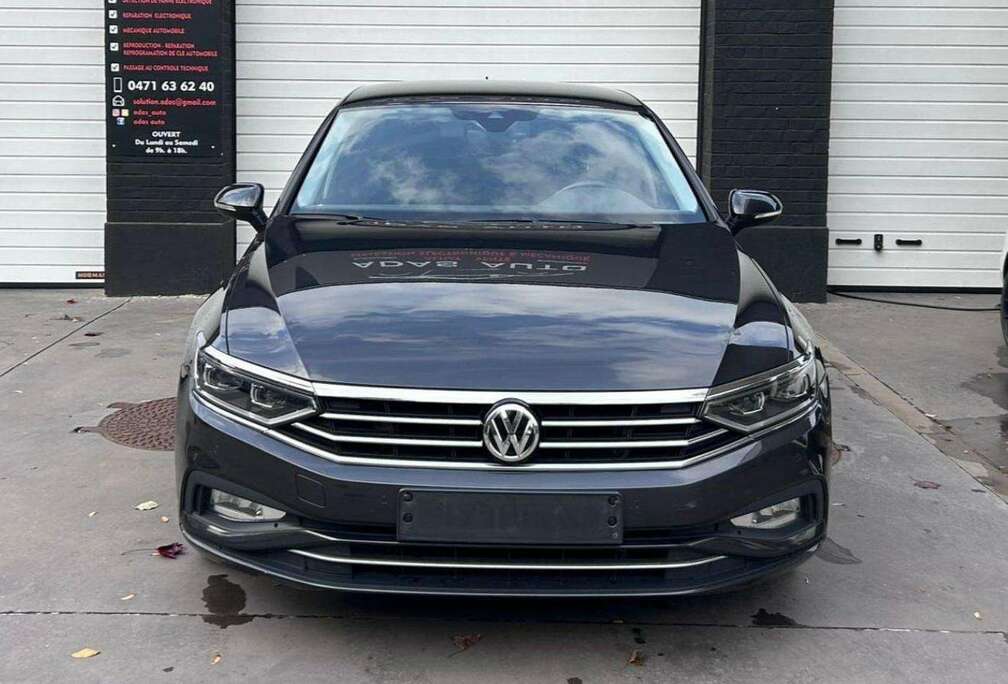 Volkswagen Passat 1.6 TDi Highline DSG (EU6.2)