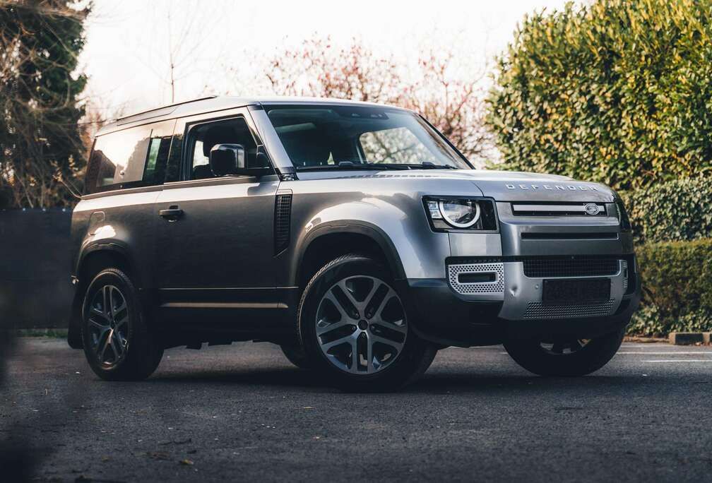 Land Rover Defender 90 3.0 D D200 S // 36,900 EX VAT