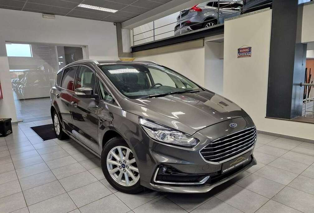 Ford TITANIUM BENZINE SLECHTS 65000KM