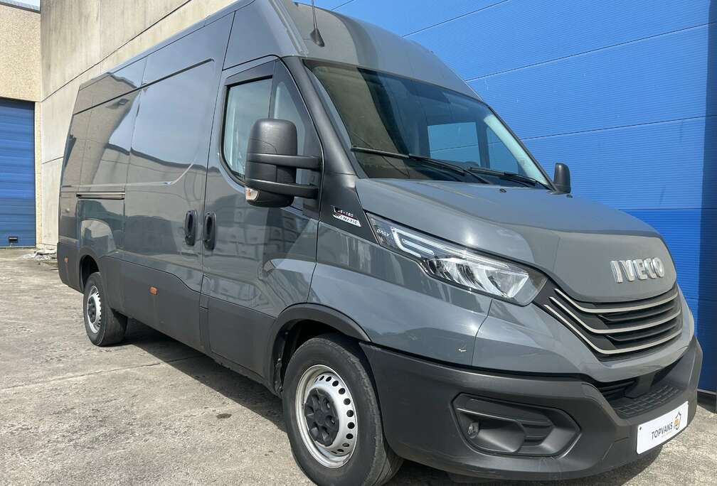 Iveco 3.0L-L3H2 Automaat(€31.397 excl btw)Trekhaak 3,5t sleep