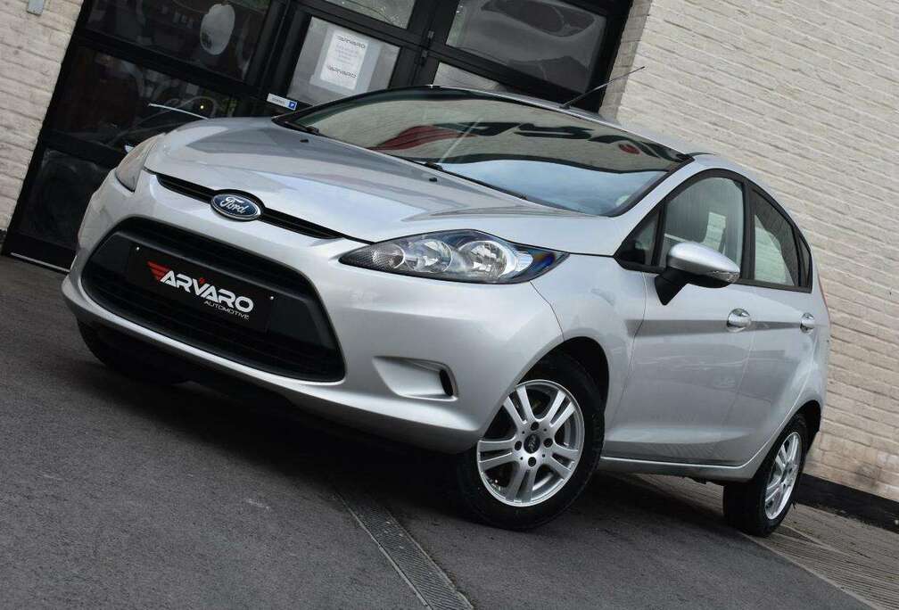 Ford 1.25i Titanium PDC / Airco / Topstaat / Garantie