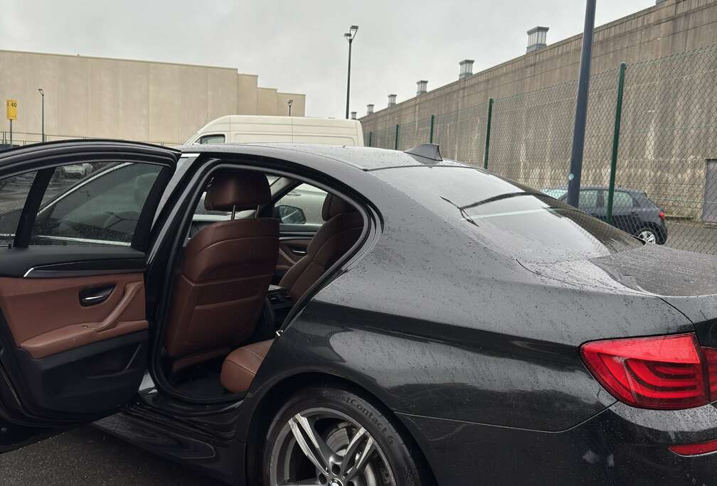 BMW BMW 520d F10 – Pack M – Full Options – 132.000 km