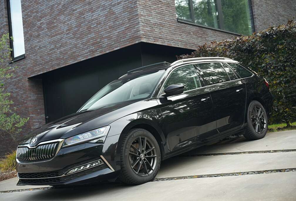 Skoda Combi 1.4 TSI iV DSG Pano/DigiDashCarPlay