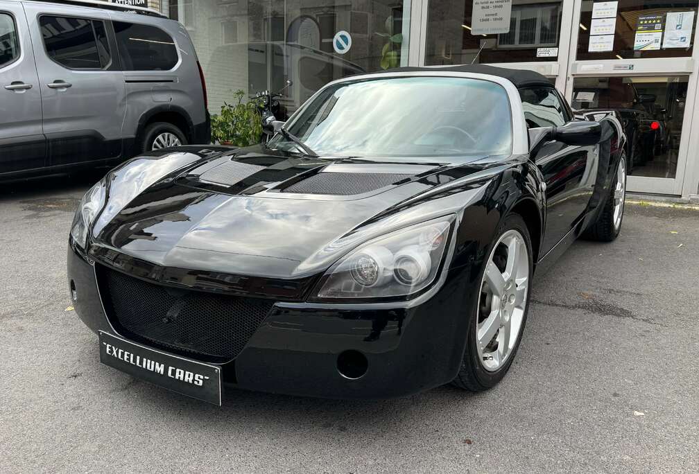 Opel Speedster 2.2i SE 16v Limited Edition 1558