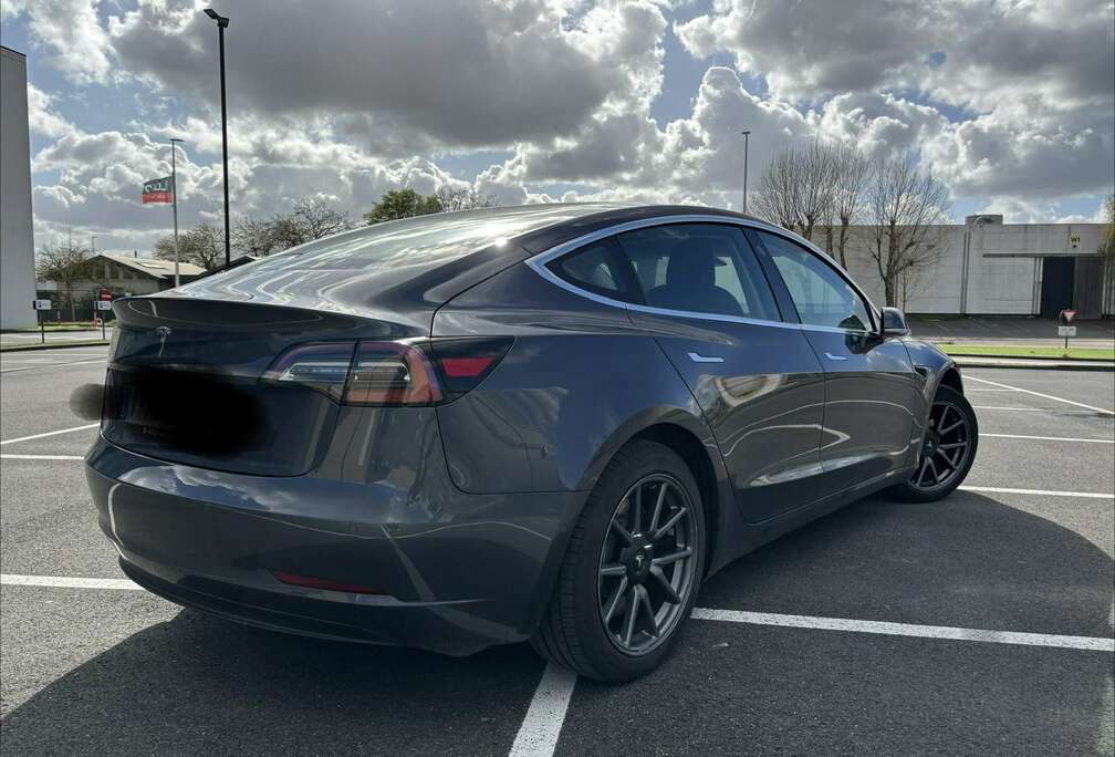 Tesla Model 3 44 kWh Standard Plus