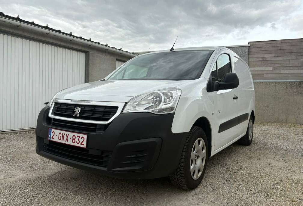 Peugeot 1.6 BlueHDi L1H1 Premium Pack 120