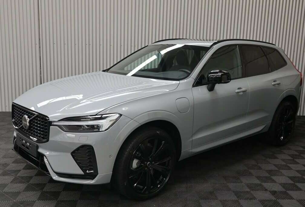 Volvo T6 Recharge Plug-in Hybride AWD Plus Dark ACC Black Edition velgen Pano ACC BLIS Camera 360 Harman Kardon