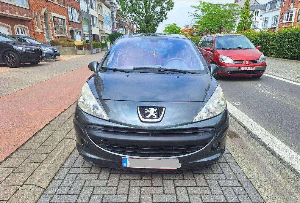 Peugeot 1.4i 16v Trendy