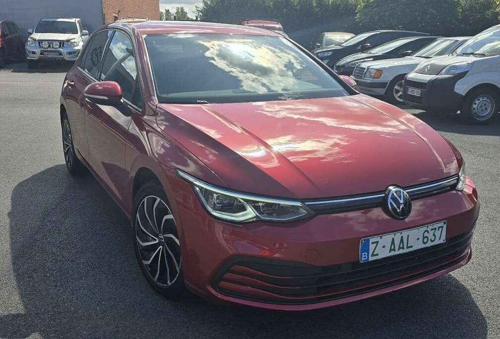 Volkswagen Golf 1.0 eTSI Life OPF DSG