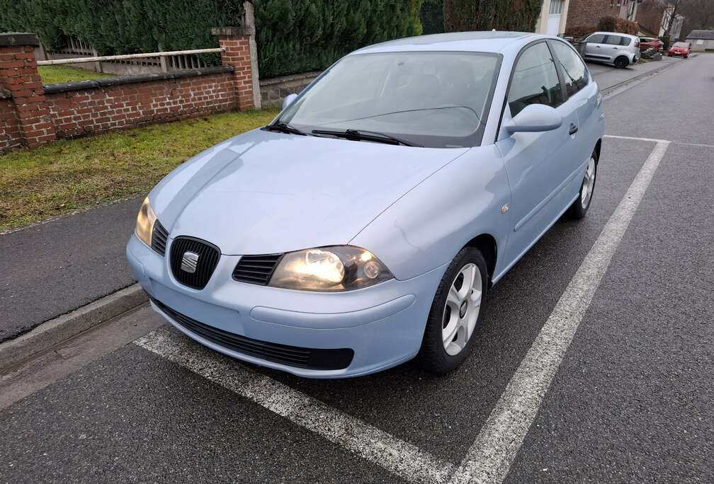 SEAT Ibiza 1.2i 12v Reference ct ok prête a immatriculée feuille rose