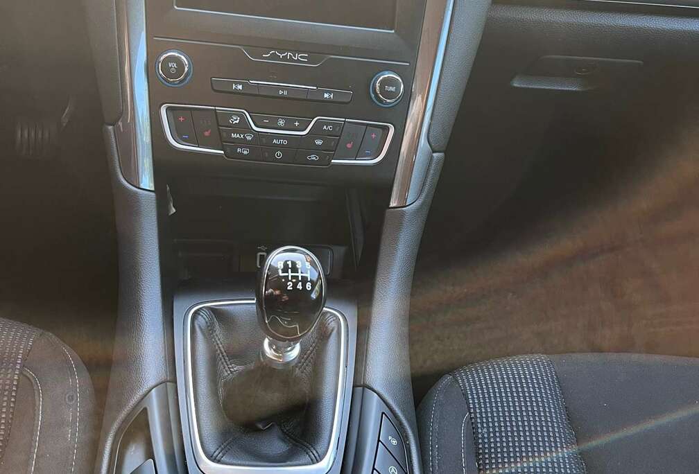 Ford Mondeo Clipper 1.5 EcoBoost Titanium