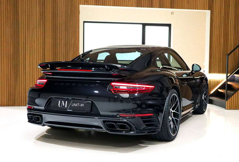 Porsche Turbo S / High spec - Carbon/Leather