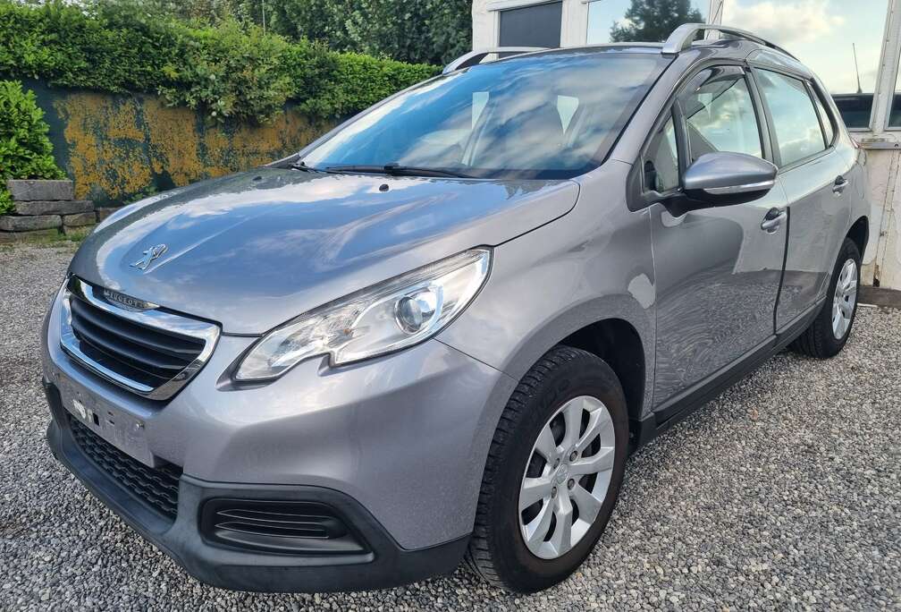 Peugeot 1.2i PureTech Access**60228km**CAR-PASS**