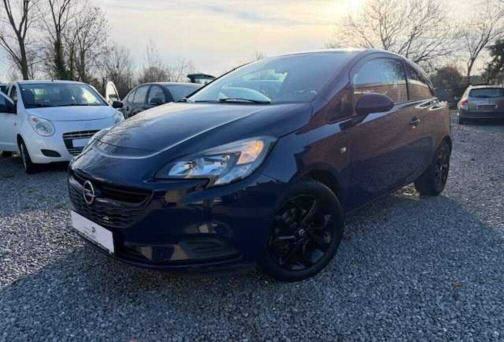 Opel Corsa 1.2i Black Edition