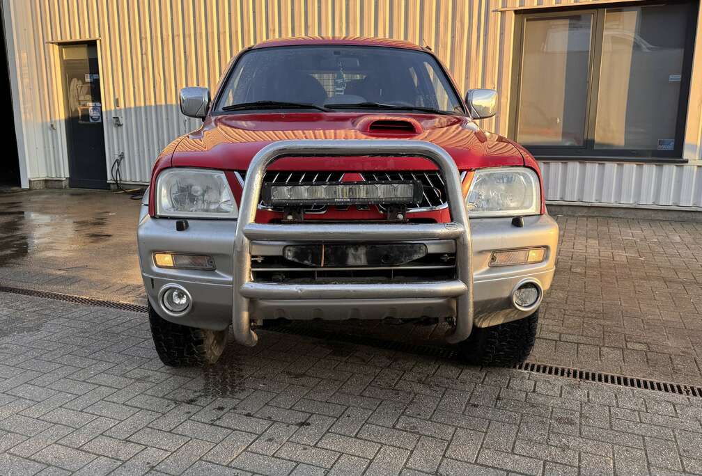 Mitsubishi Export Hors Europe