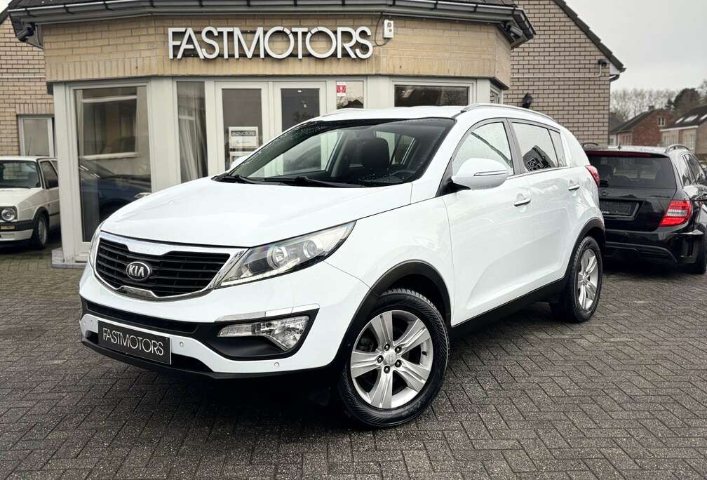 Kia 1.6i CAMERA NAVI LED 2-zone AC 1 OWNER