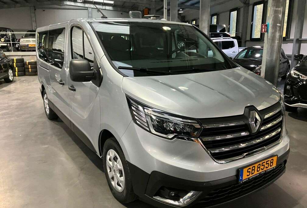 Renault Grand Passenger L2H1 150HP 9 Places