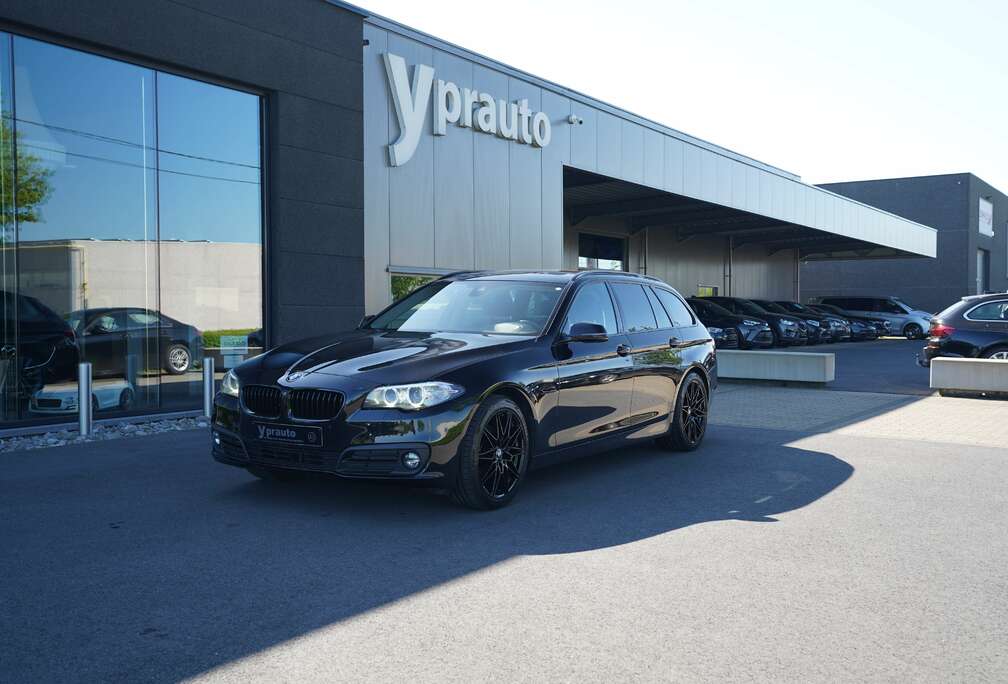 BMW Touring 518 dA Panorama Head-Up Elektrische Trekhaak Leder Camera Led  PDC Elek kofferklep