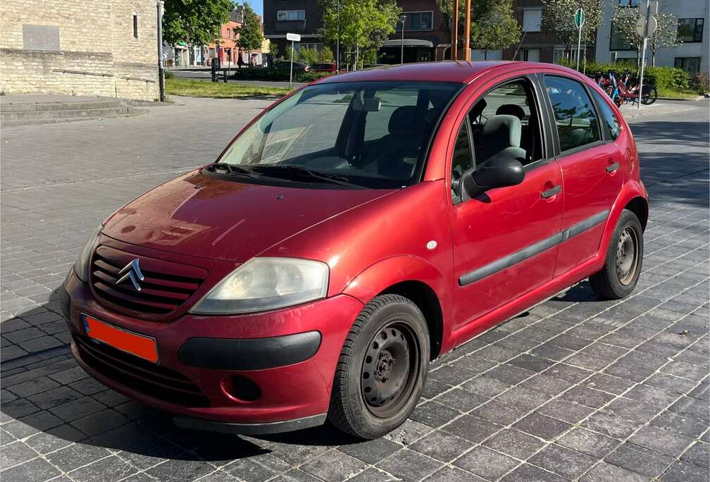 Citroen 1.1i Essence A Discuté Avec Ou Sans Contrôle Techn