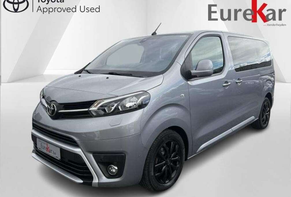 Toyota MPV 8 PLACES