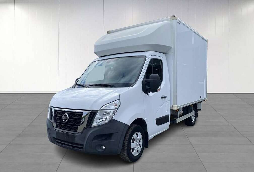 Nissan Meubelbak met instapladder en trekhaak 22300+btw