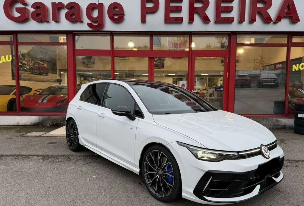 Volkswagen FACELIFT 2.0 TSI 333 4MOTION AKRAPOVIC HEAD UP HAR