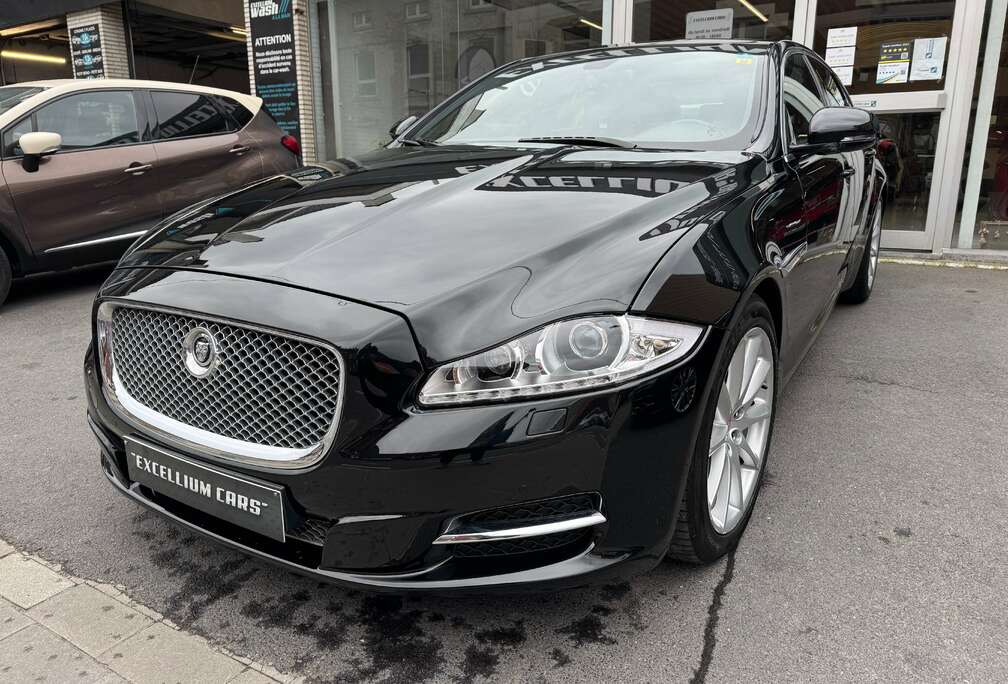 Jaguar XJ 3.0D V6 Toit Pano Cuir Full Options Camera
