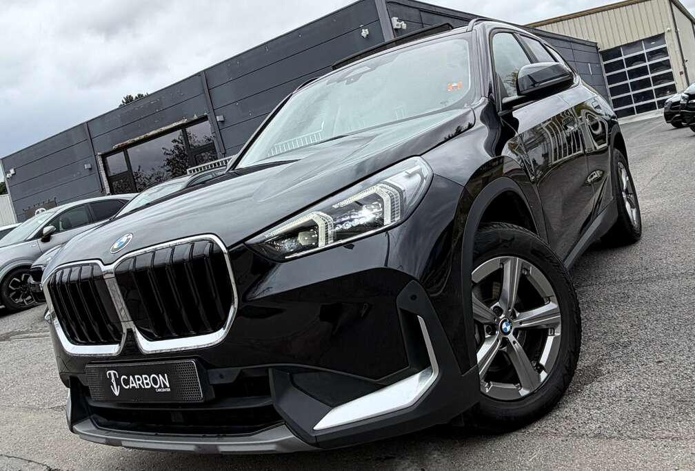 BMW 1.5iA sDrive18 FULL LED/PANO/NAVI/CAMERA/KEYLESS