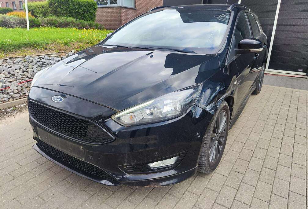 Ford Focus 1.5 EcoBoost ST Line Problème Moteur Fume