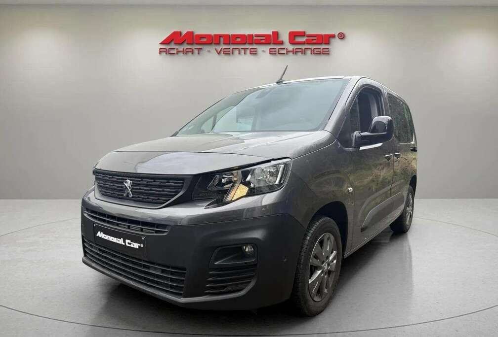 Peugeot 1.5 BlueHDi *16.941€ HTVA*CarPlay*Prêt à immat*