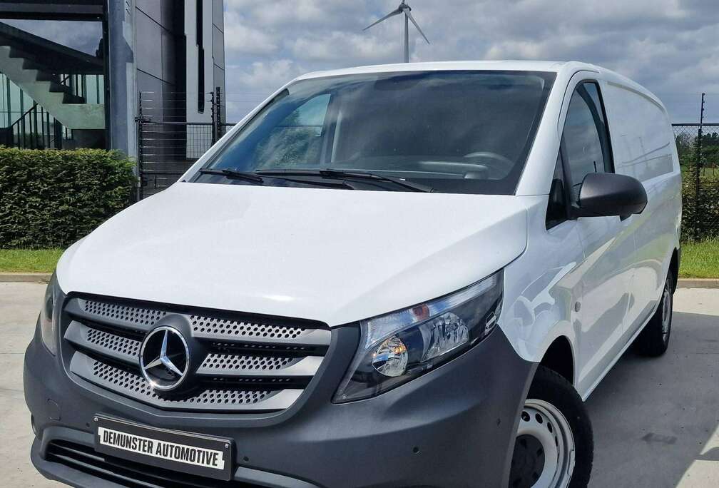 Mercedes-Benz 114 cdicameranavicruise controlin topstaatalu velgen