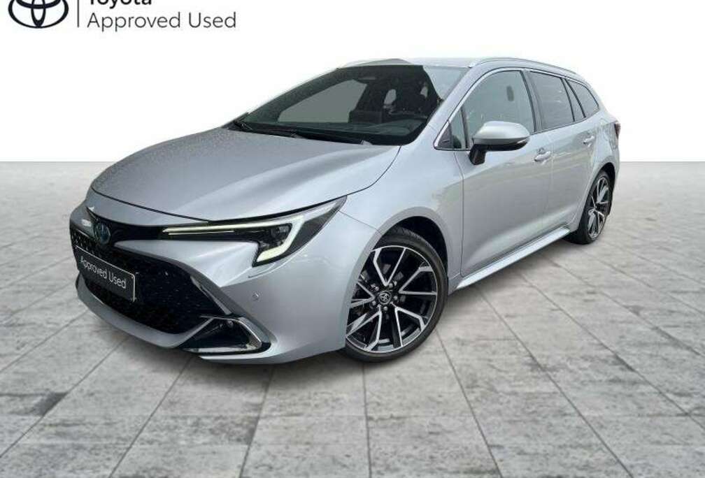 Toyota 1.8 Hybrid Premium + Luxury Pack + Trekhaak