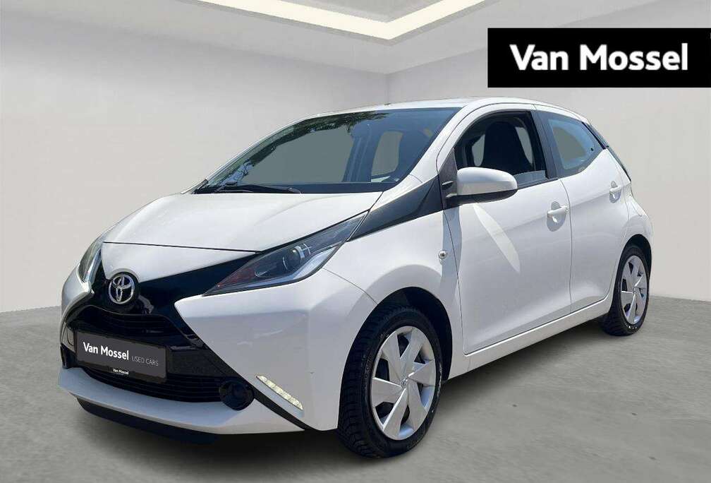 Toyota 1.0 VVT-i x-play