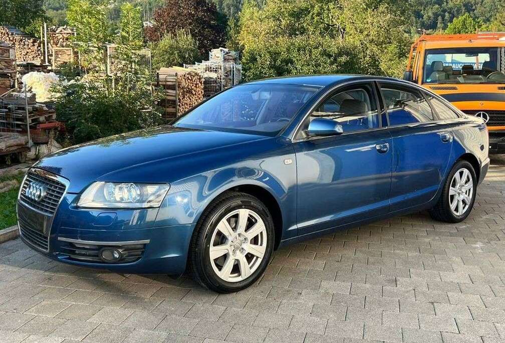 Audi 2.4 V6 177 Attraction Multitronic A