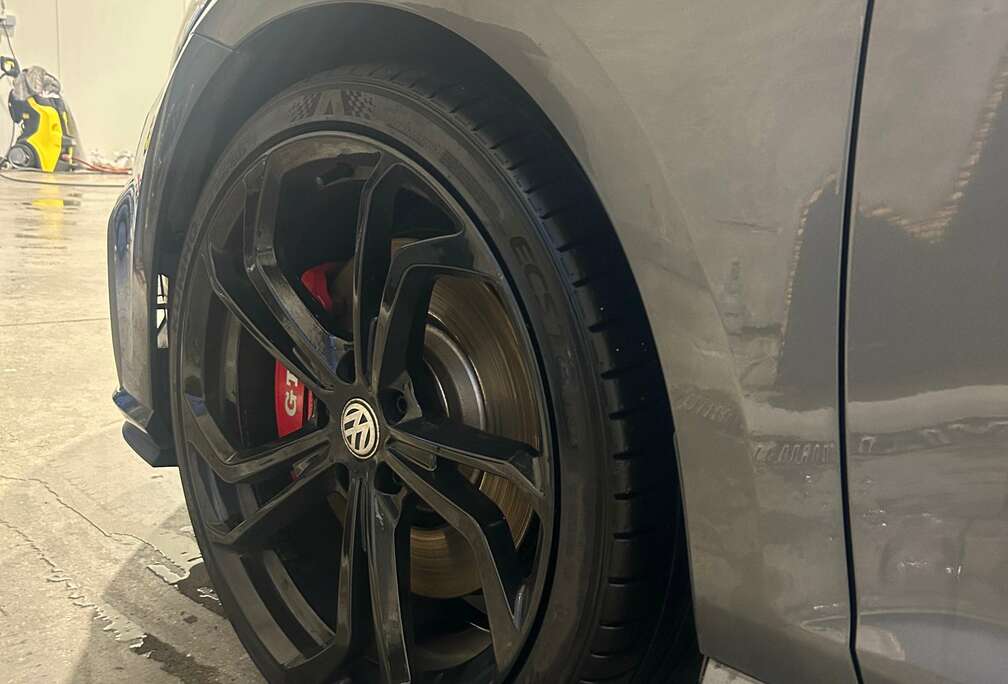 Volkswagen Golf GTI 2.0 TSI OPF DSG Performance