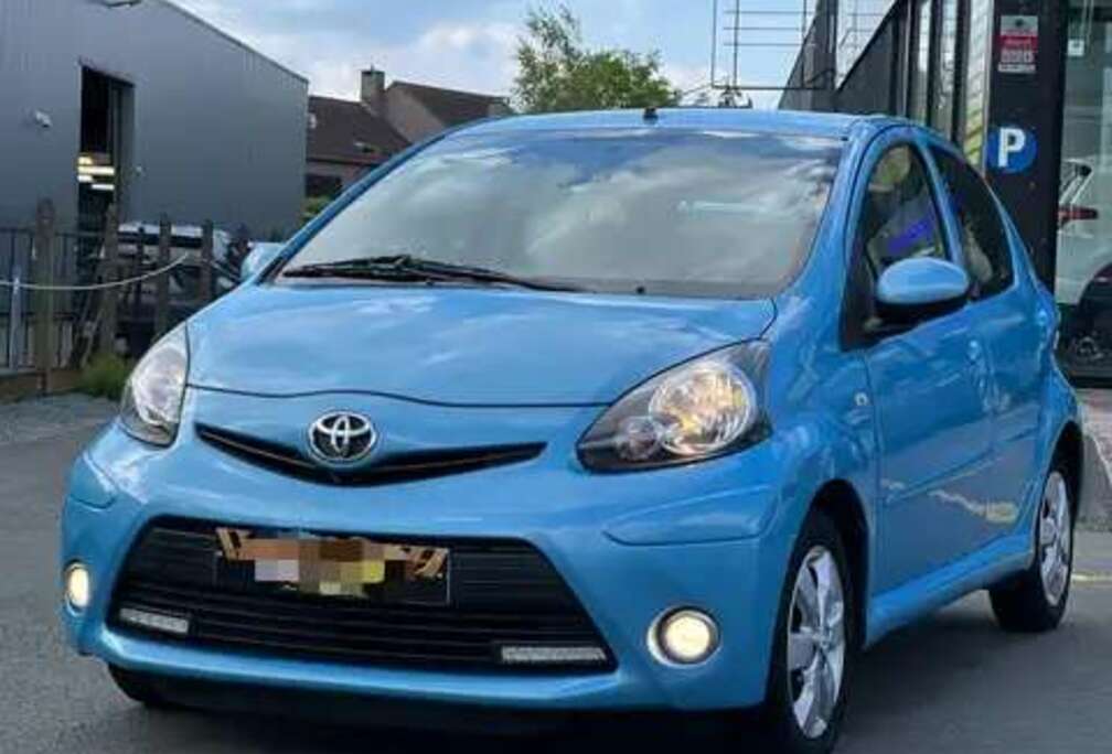 Toyota Aygo 1.0i Color Edition
