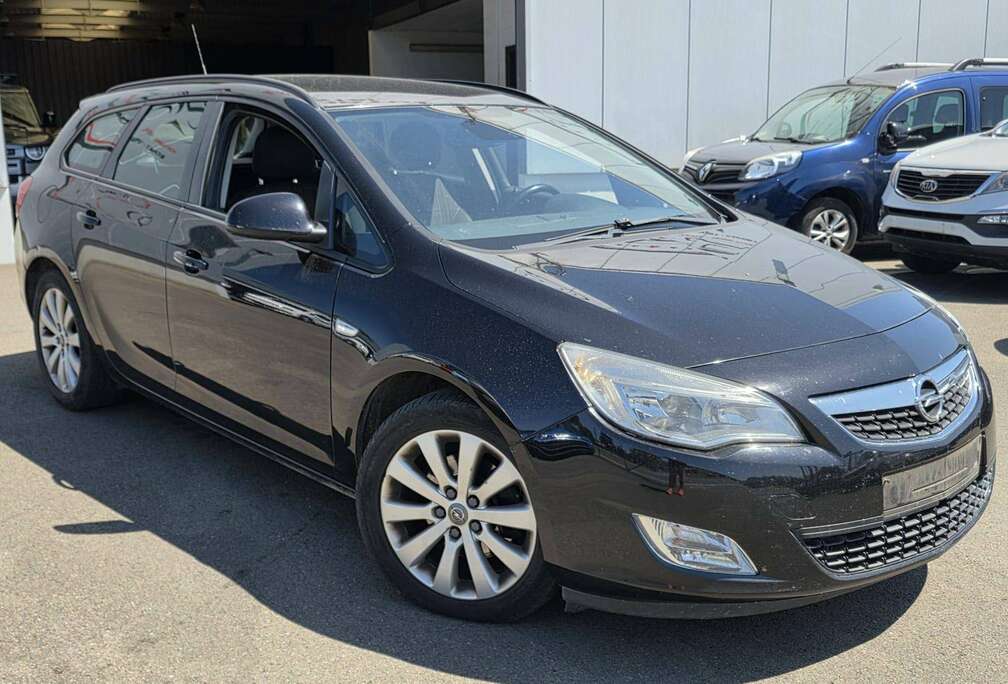 Opel Astra Sports Tourer 1.7 CDTi * Clim *