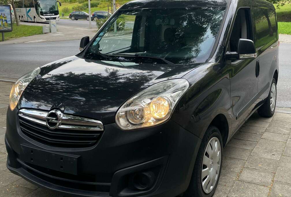 Opel Tour 1.4i  104000km