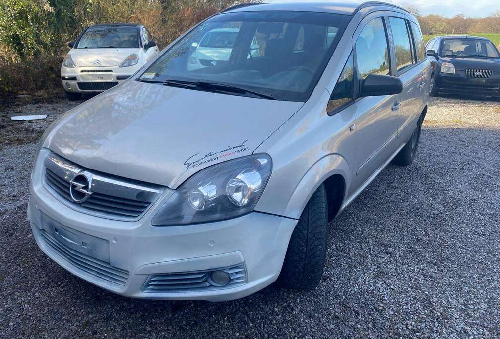 Opel Zafira 1.9 DTL CDTi Cosmo FAP