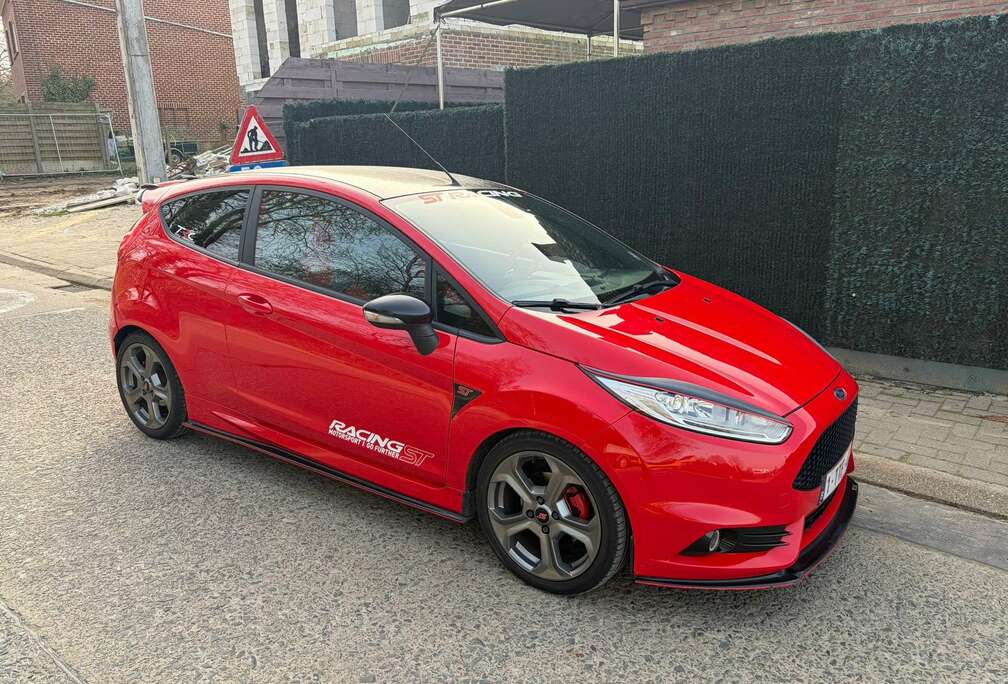 Ford Fiesta ST 182pk 2013