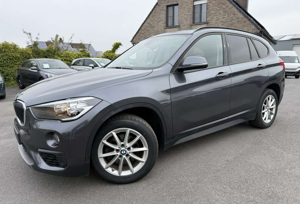 BMW X1 1.5i sDrive18 / PANORAMISCH DAK