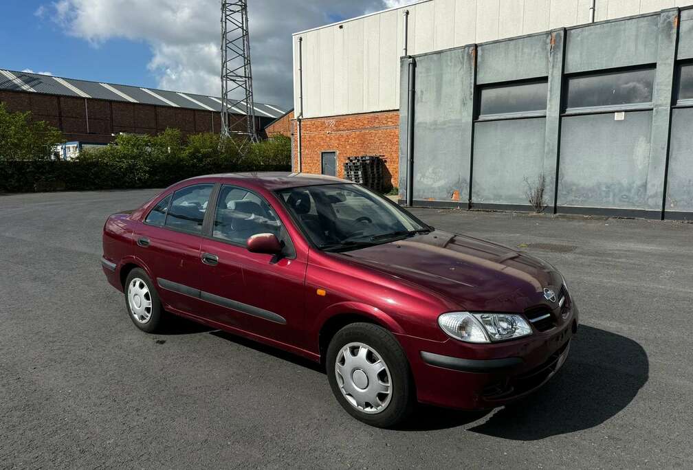 Nissan 1.5i 16v Comfort Plus Airco CLIMATISÉ