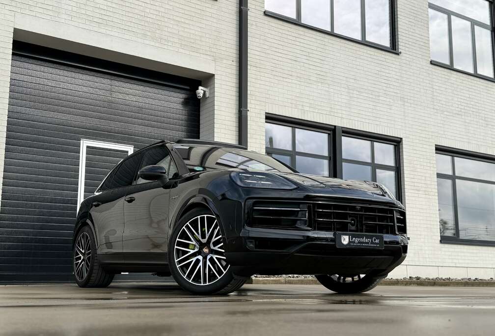 Porsche E-Hybrid \