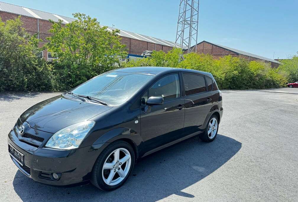 Toyota 1.8i VVT-i  AIRCO DIGITAL JANTE ALUMINIUM 7places