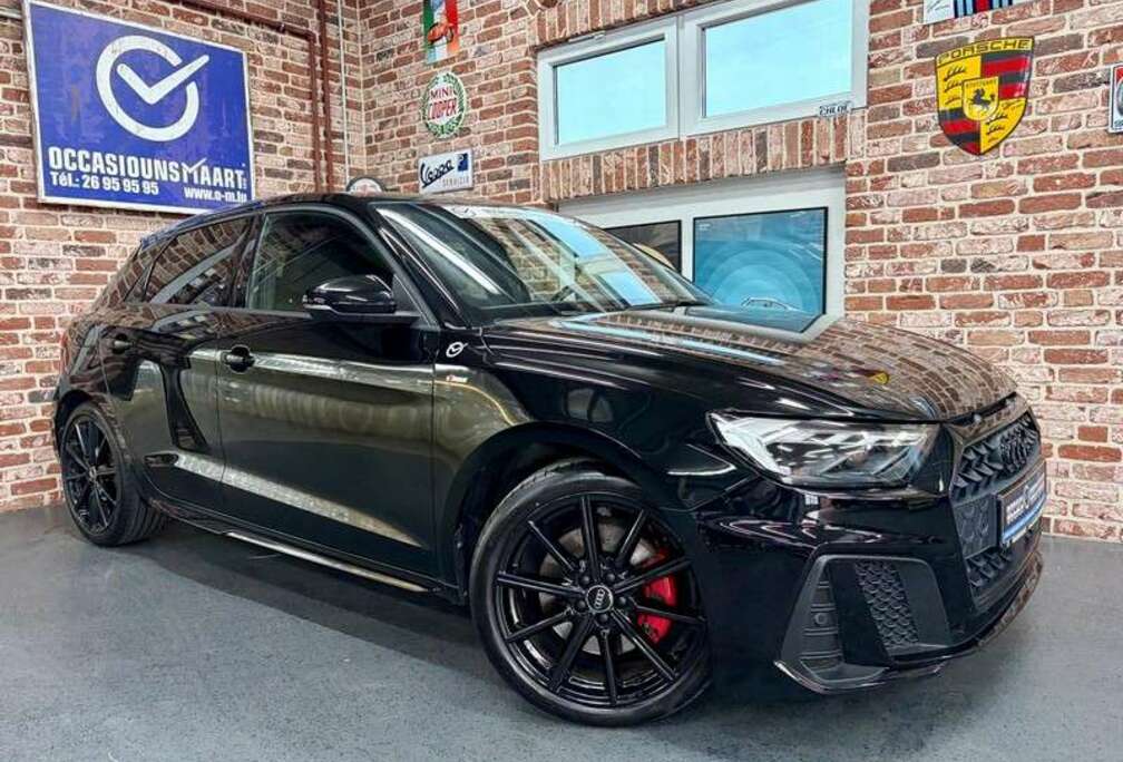 Audi A1 Sportback 40 TFSi 2.0 207cv Auto S-LINE