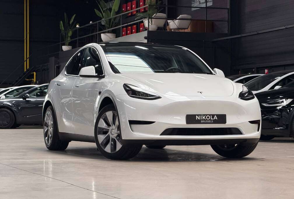 Tesla HARDWARE 4 - RWD - PREMIUM - HIGHWAY AUTOPILOT