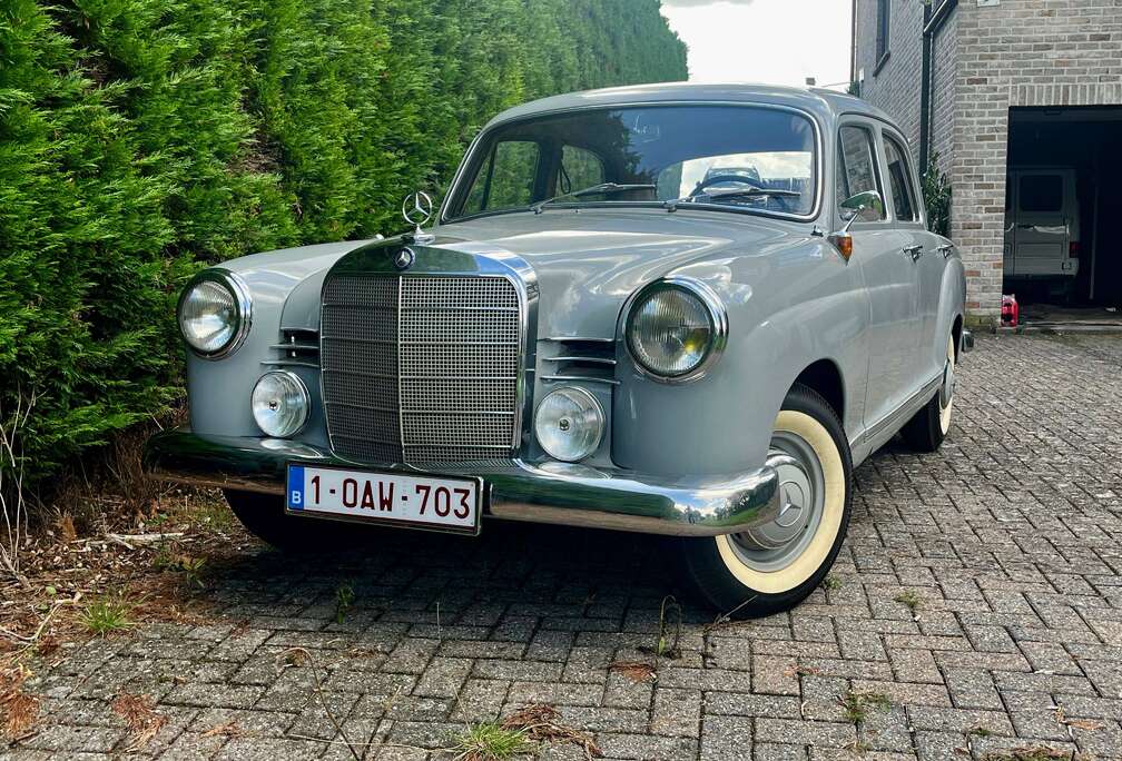 Mercedes-Benz 180 PONTON